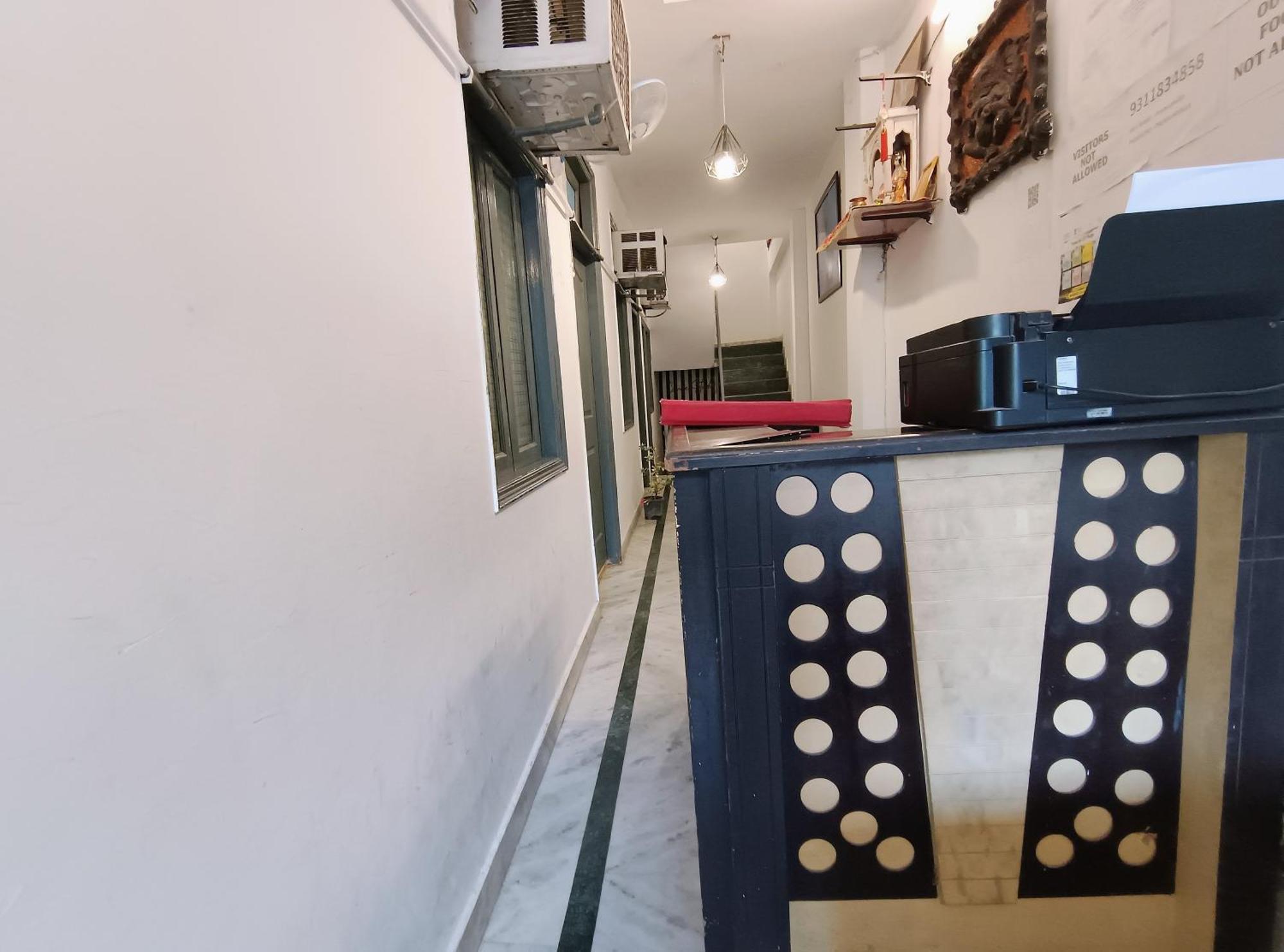 Hotel Hauz Khas Fort View 뉴델리 외부 사진