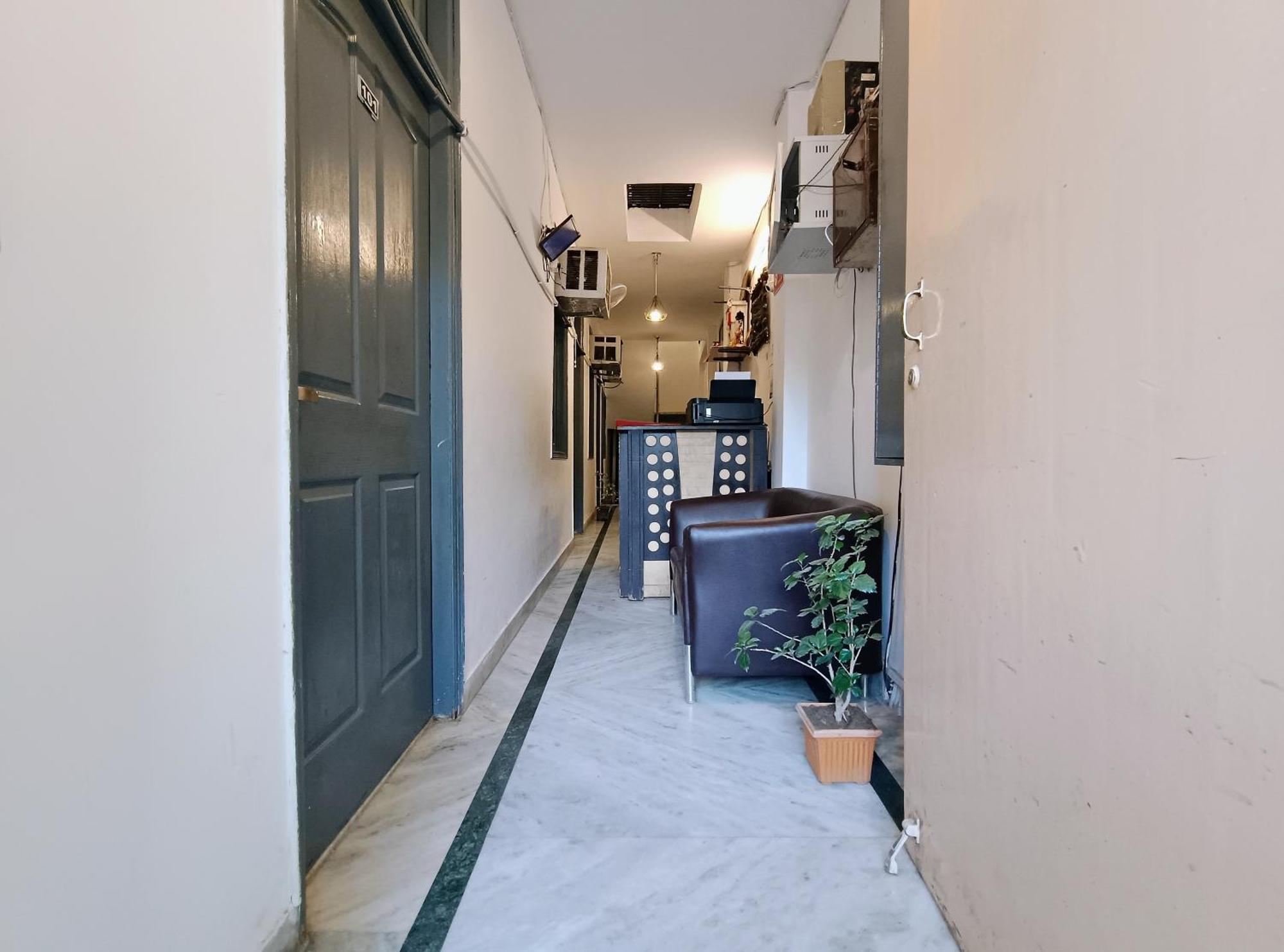 Hotel Hauz Khas Fort View 뉴델리 외부 사진