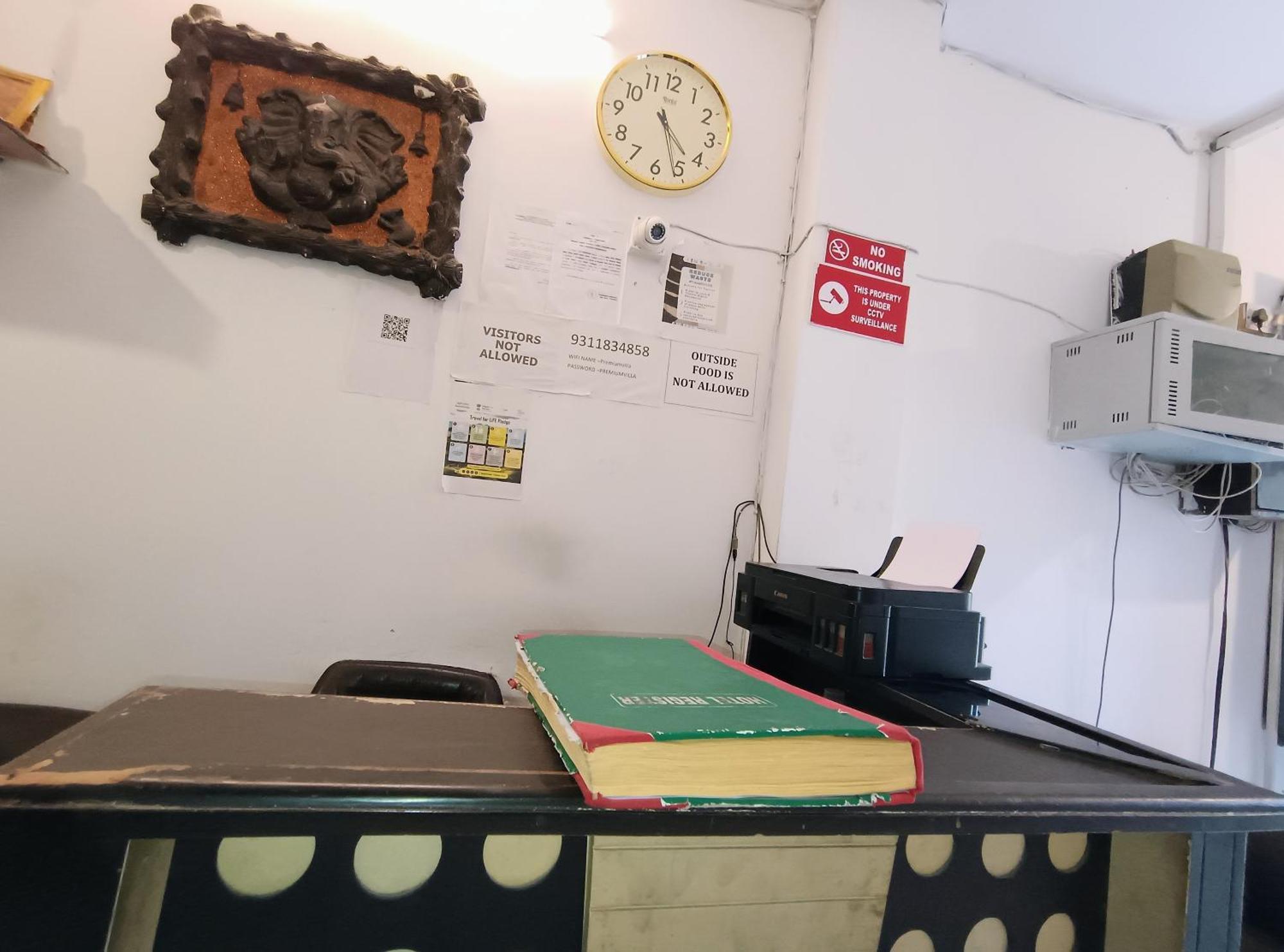 Hotel Hauz Khas Fort View 뉴델리 외부 사진